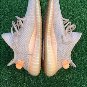 Yeezy 350 clay